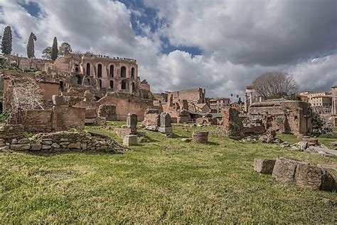 rome was built on seven hills|Seven hills of Rome .
